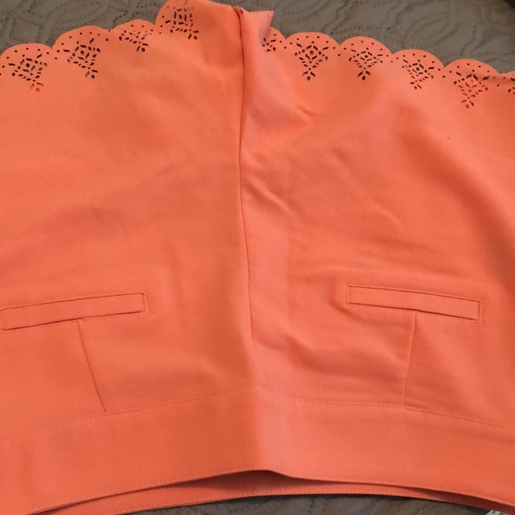 Size m peach colored shorts - Picture 4 of 5